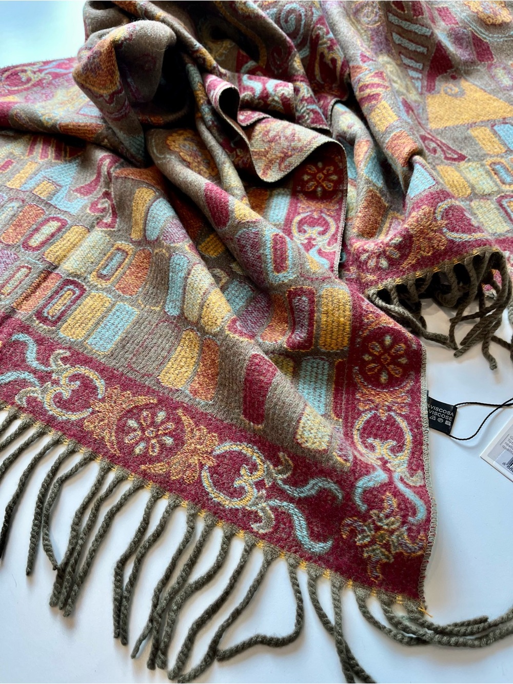 VANI Accessories NWT Tapestry Paisley Oversized Scarf Wrap Fringe